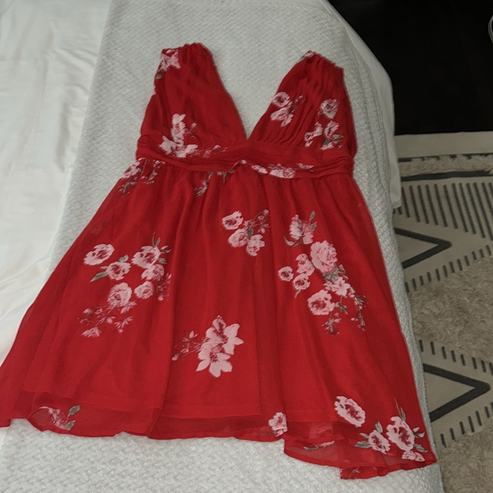 Size XL Lulus red floral dress, summer dress, wedding dress, any occasion dress! - Picture 2 of 12